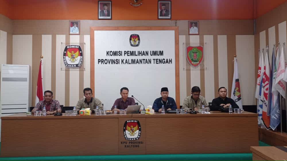 Pengawasan Rapat Pleno Hasil Verifikasi Administrasi Dukungan Minimal