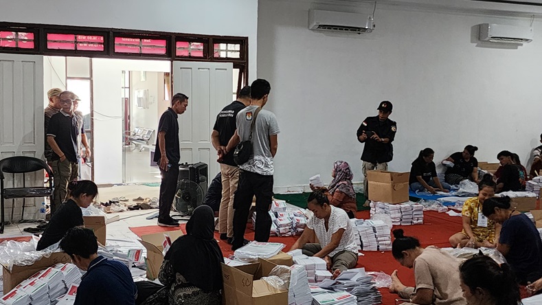 Logistik Pemilu 2024 Harus Berjalan Sesuai Aturan, Bawaslu Kalteng Kerahkan Tim Monitoring.