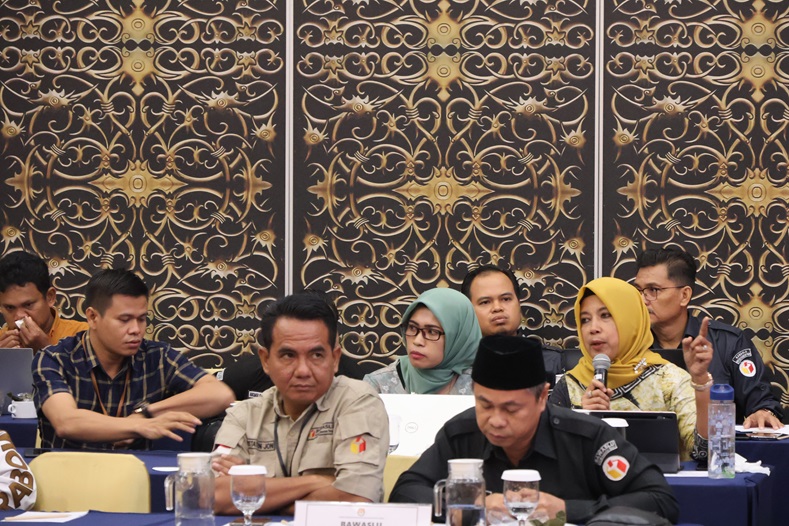 Kontrol Ketat Berlanjut: Hari Kedua Pengawasan Rapat Pleno Terbuka Pemilu 2024 Tingkat Provinsi