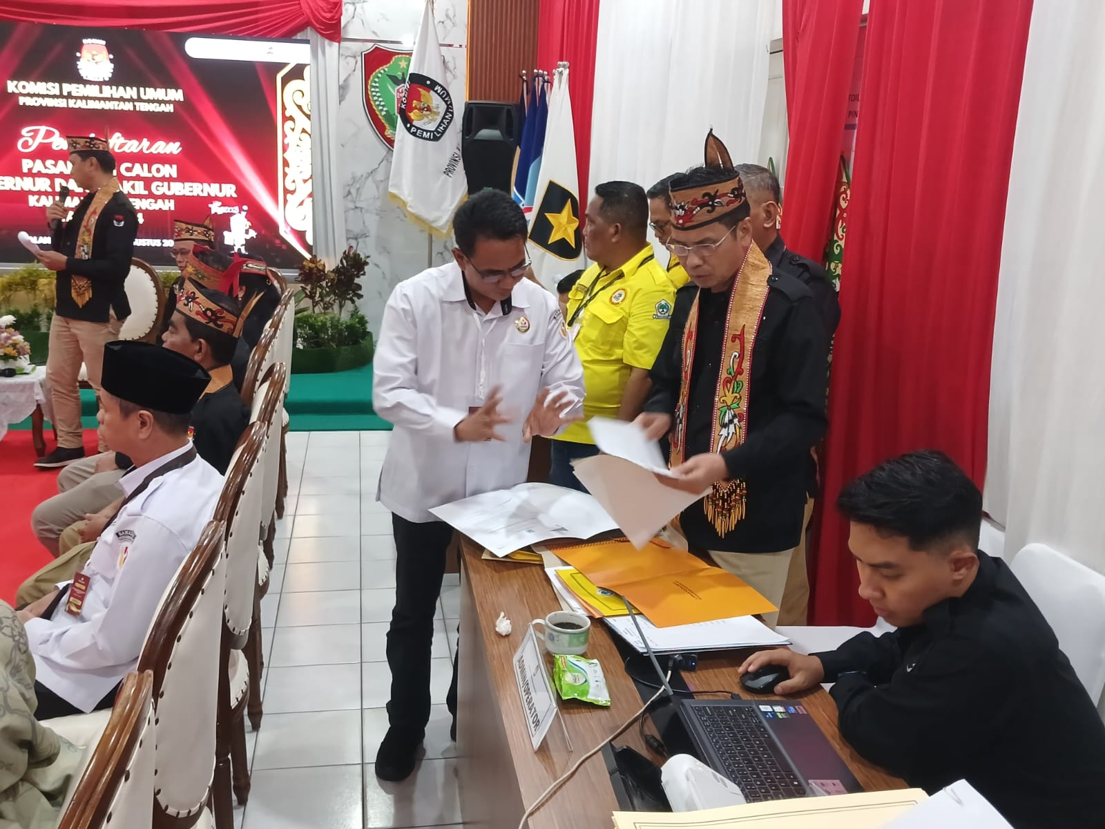 Hari Kedua Pengawasan Bawaslu Kalteng Pada Tahapan Pendaftaran Calon