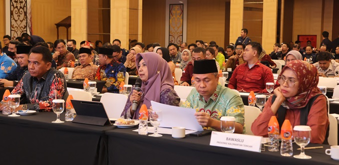 Bawaslu Kalteng Awasi Rapat Pleno Rekapitulasi DPS oleh KPU