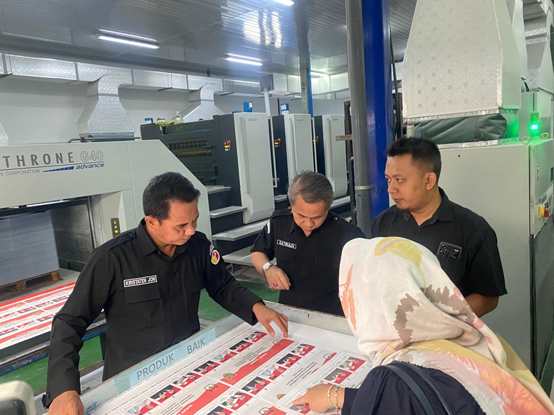 Bawaslu Kalteng Awasi Proses Percetakan Surat Suara Sampai Pengiriman