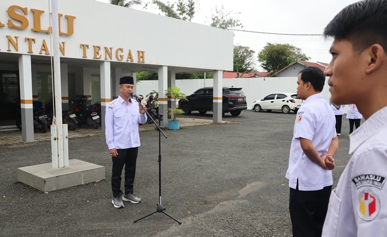 Bawaslu Kalteng Laksanakan Apel Peringatan HUT Ke 17 BAWASLU