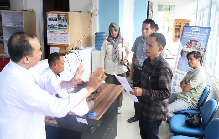 Bawaslu Kalteng dan Bawaslu Barut Awasi Proses Verifikasi Administrasi Pencalonan Bupati dan Wakil Bupati 2024