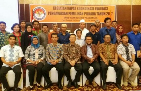 Rakor Evaluasi Pengawasan Pilkada 2017
