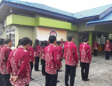 BAWASLU PROVINSI KALIMANTAN TENGAH MENGGELAR UPACARA PERINGATAN HARI LAHIR PANCASILA (1 JUNI 1945 - 1 JUNI 2017)