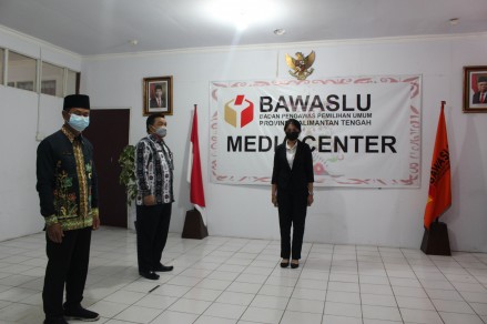 Tingkatkan Kerja Sekretariat Sekjen Bawaslu Lantik Pejabat Fungsional