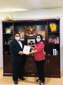 Anggota Bawaslu Kalteng Serahkan Laporan Akhir Penyelesaian Sengketa ke Bawaslu