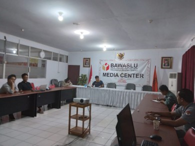 Diskusi Internal Divisi Hukum Edisi 1, â€œPresidential Threshold: Perlukah Direvisi?â€