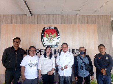 Hari Pertama Pengawasan di KPU Provinsi
