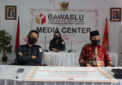 Ketua dan Anggota Bawaslu Provinsi Kalteng Hadiri Deklarasi Damai Pemilihan Gubernur dan Wakil Gubernur Kalimantan Tengah Tahun 2020 Secara Virtual