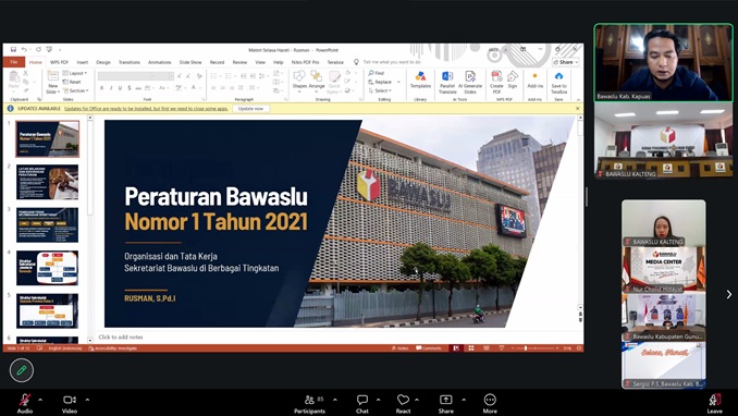 Tangkapan layar secara daring, Anggota Bawaslu Kabupaten Kapuas, Rusman, sebagai narasumber program Selasa Harati Seri 11, Selasa (6/10/2026).