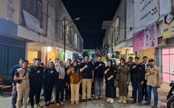 Menjaga Masa Tenang, Bawaslu Kalteng dan Bawaslu Barito Utara Lakukan Patroli Pengawasan dan Sosialisasi Kepada Warga