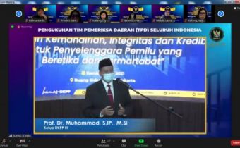 Menegakan Kemandirian, Integritas dan Kredibilitas Penyelenggara Pemilu DKPP Kukuhkan 2 TPD Unsur Bawaslu