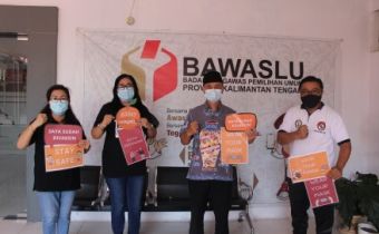 Bersama Rakyat Cegah Penyebaran Virus, Bawaslu Kalteng Laksanakan Vaksinasi ke-2