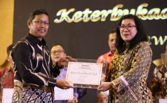 Bawaslu Kalteng Raih Penghargaan Informatif