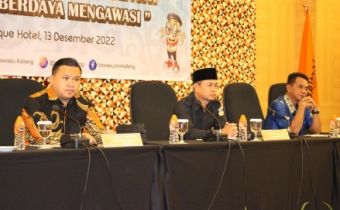 Perempuan Berdaya Mengawasi 
