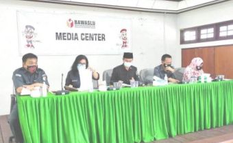 Pemeriksaan Fakta, Data & Bukti Bawaslu Kalteng Lakukan Rakor Bersama Bawaslu Kabupaten/Kota 