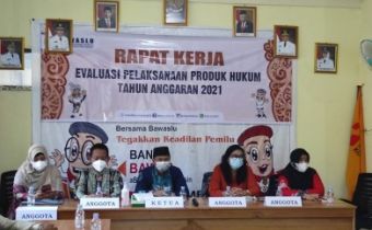 Kajian Hukum Harus Benar, Bawaslu Kalteng Gelar Raker Evaluasi
