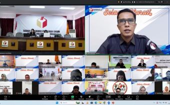 Tangkapan layar secara daring, Ketua Bawaslu Kabupaten Barito Timur Feryanto Marthen P sebagai Narasumber program SELASA HARATI Seri 3, Selasa (24/2/2026).