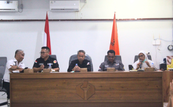 Arahan oleh Anggota Bawaslu Kalteng Nurhalina, pada rapat Monitoring Evaluasi dan Pembinaan di Bawaslu Kabupaten Katingan, Rabu (7/10/2026).