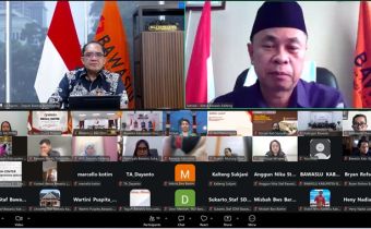 Tangkapan layar secara daring, pembukaan dan arahan Ketua Bawaslu Kalteng Satriadi dan Deputi Bidang Administrasi Bawaslu, La Bayoni, dalam program Selasa Harati Seri 11, Selasa (6/10/2026).