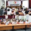 Ketua dan Anggota Bawaslu Provinsi Kalimantan Tengah, Kepala Sekretariat, para Kepala Bagian, serta seluruh jajaran staf pada kegiatan “Rabu Mekar Bersahaja” (Rapat Bulanan Monitoring Evaluasi Anggaran dan Kinerja Bersama Jajaran se-Klimantan Tengah) secara hybrid, Rabu (10/6/2026).
